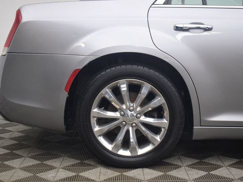 Used 2018 Chrysler 300 Limited AWD/4WD image 25