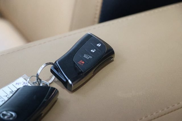 Used 2023 Lexus RX 350 Premium Plus w/ Accessory Package AWD/4WD image 38