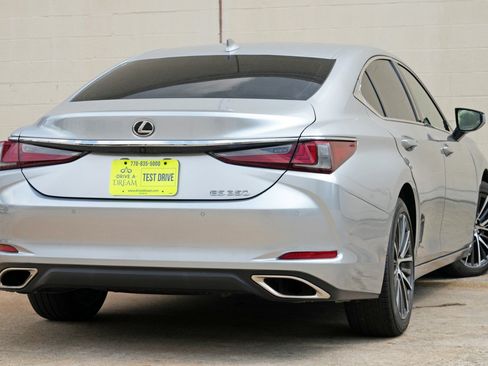 Used 2024 Lexus ES 350 w/ Premium Package FWD image 5