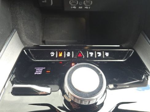 Used 2022 Jeep Wagoneer Series I AWD/4WD image 23