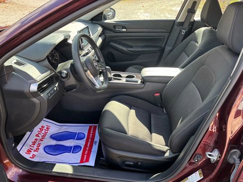 Used 2024 Nissan Altima 2.5 SV image 35