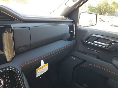 New 2026 GMC Sierra 1500 AT4 w/ AT4 Premium Package AWD/4WD image 27