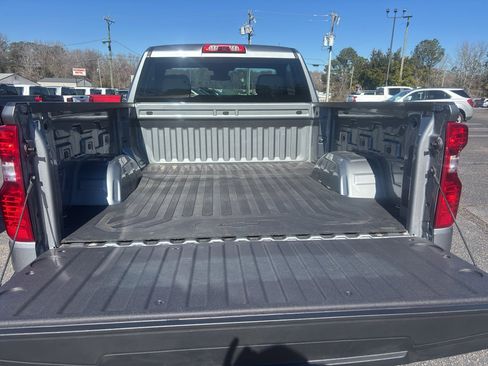 Used 2025 Chevrolet Silverado 1500 W/T image 8