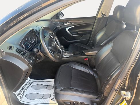 Used 2017 Buick Regal Sport Touring FWD image 10