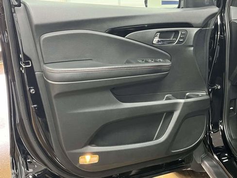 Used 2023 Honda Ridgeline Black Edition image 17