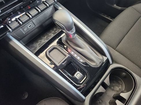 Used 2026 Chevrolet Colorado LT RWD image 18