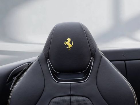 Certified 2022 Ferrari Portofino M RWD image 51