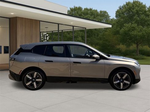 Used 2025 BMW iX xDrive50 w/ Premium Package image 5