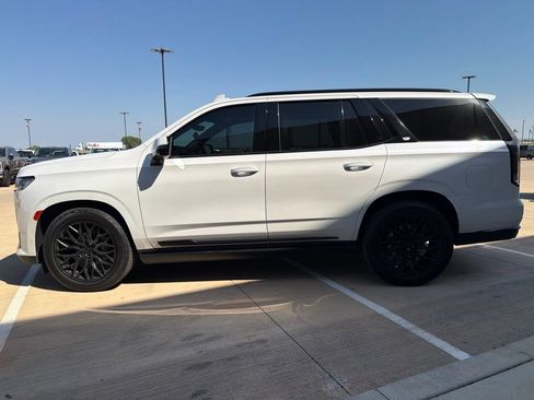 Used 2023 Cadillac Escalade Sport Platinum AWD/4WD image 5