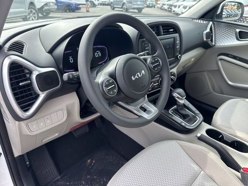 New 2025 Kia Soul LX w/ LX Technology Package image 10