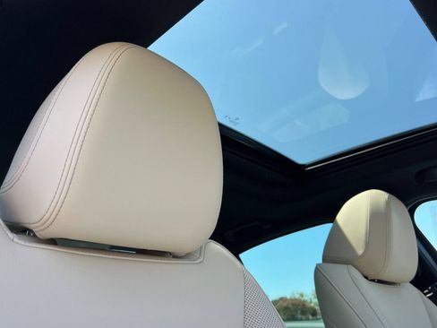 Used 2023 BMW 330i Sedan w/ Premium Package RWD image 16