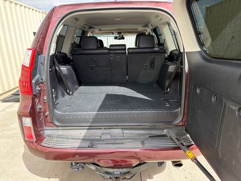 Used 2011 Lexus GX 460 w/ Convenience Pkg image 16