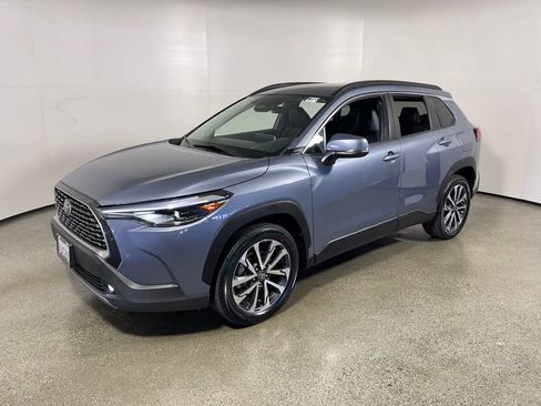 Certified 2023 Toyota Corolla Cross XLE w/ Convenience Package AWD/4WD image 7