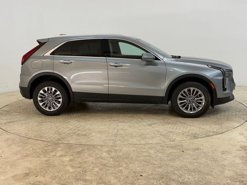 Used 2025 Cadillac XT4 Premium Luxury AWD/4WD image 8