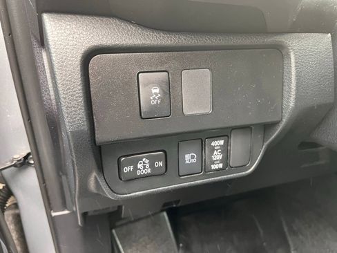 Used 2020 Toyota Tacoma TRD Off-Road image 31