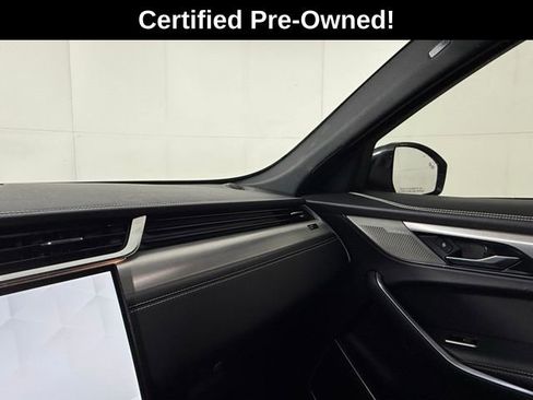 Certified 2023 Jaguar F-PACE R-Dynamic S image 20