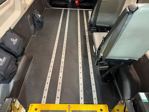 Used 2020 Ford Transit 250 Medium Roof image 47