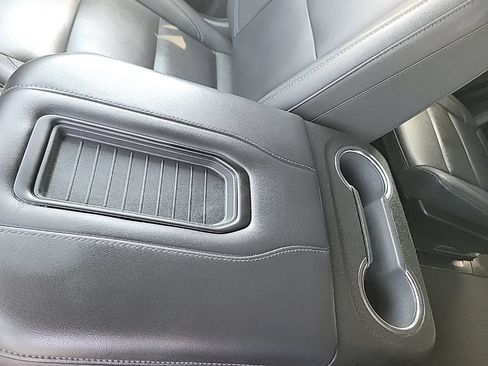 Used 2024 Chevrolet Tahoe LT AWD/4WD image 32