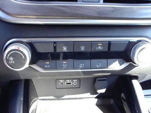 Used 2024 Nissan Altima 2.5 SV FWD image 22