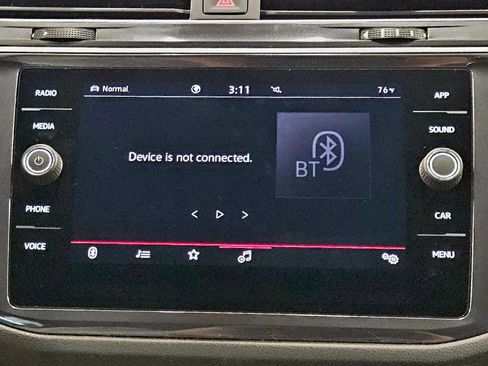 Used 2024 Volkswagen Tiguan SE R-Line image 28