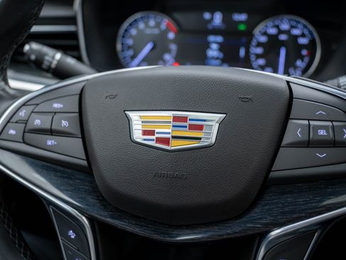 Certified 2022 Cadillac XT5 Premium Luxury image 30