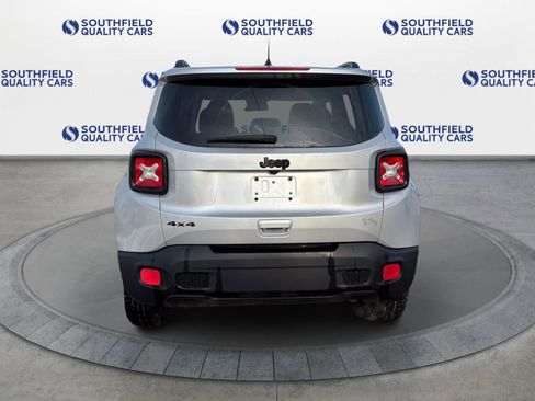 Used 2018 Jeep Renegade Altitude image 5