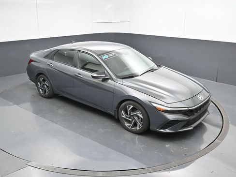 Certified 2025 Hyundai Elantra Sport FWD image 54