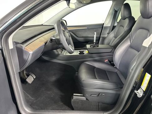 Used 2023 Tesla Model Y Long Range image 11