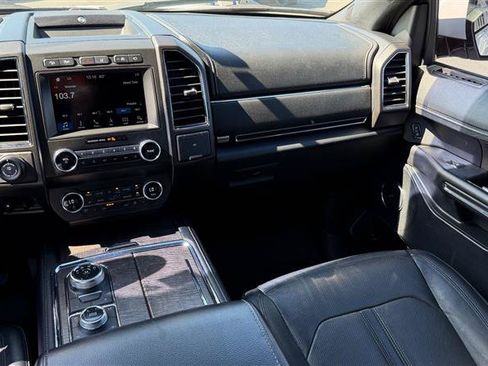 Used 2019 Ford Expedition Limited w/ Special Edition Package AWD/4WD image 18