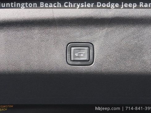 Used 2024 Chevrolet Suburban RST w/ Luxury Package image 38