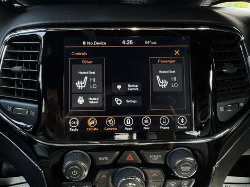 Used 2019 Jeep Grand Cherokee Limited AWD/4WD image 14