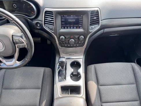 Certified 2021 Jeep Grand Cherokee Laredo AWD/4WD image 11