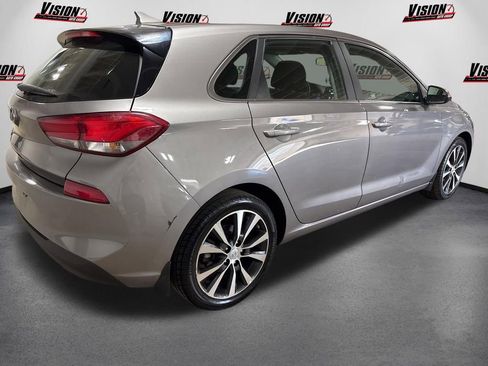 Used 2020 Hyundai Elantra GT FWD image 5