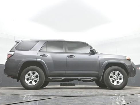 Used 2018 Toyota 4Runner SR5 Premium AWD/4WD image 34