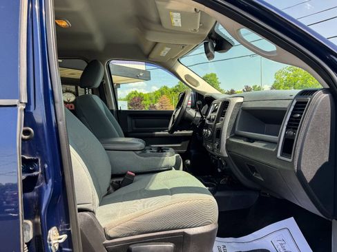Used 2017 RAM 3500 Tradesman w/ Chrome Appearance Group AWD/4WD image 16