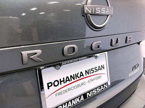 Certified 2025 Nissan Rogue S image 27