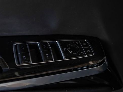 Used 2025 Cadillac Escalade Premium Luxury Platinum image 25