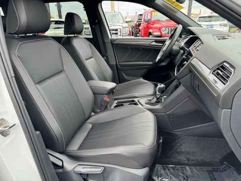 Certified 2024 Volkswagen Tiguan SE R-Line FWD image 36