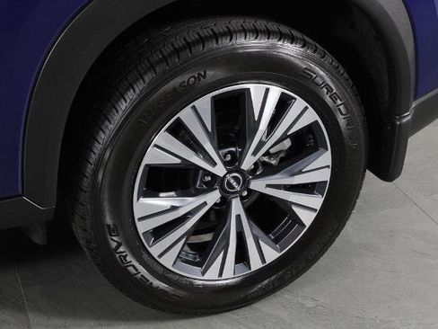 Certified 2023 Nissan Rogue SV FWD image 13