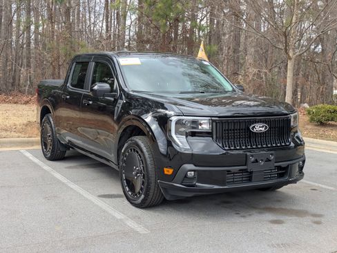 Certified 2025 Ford Maverick Lobo image 2