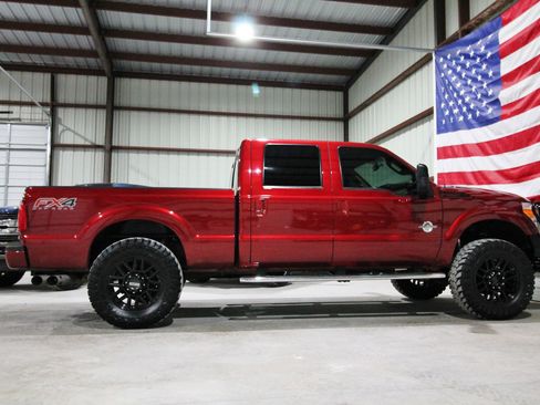 Used 2016 Ford F250 Lariat w/ Lariat Ultimate Package image 13