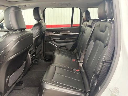 Used 2022 Jeep Grand Cherokee Limited 4xe w/ Luxury Tech Group II AWD/4WD image 41