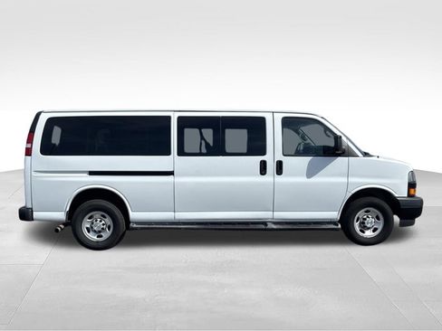 Used 2023 Chevrolet Express 3500 LS RWD image 4
