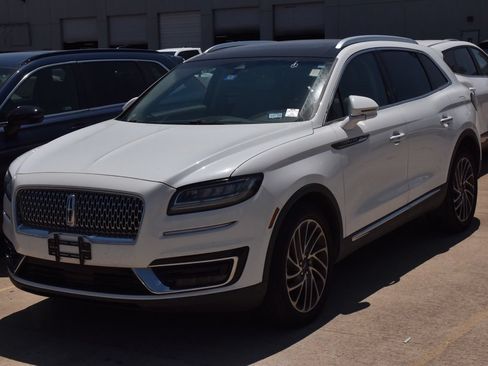 Used 2020 Lincoln Nautilus Reserve AWD/4WD image 2
