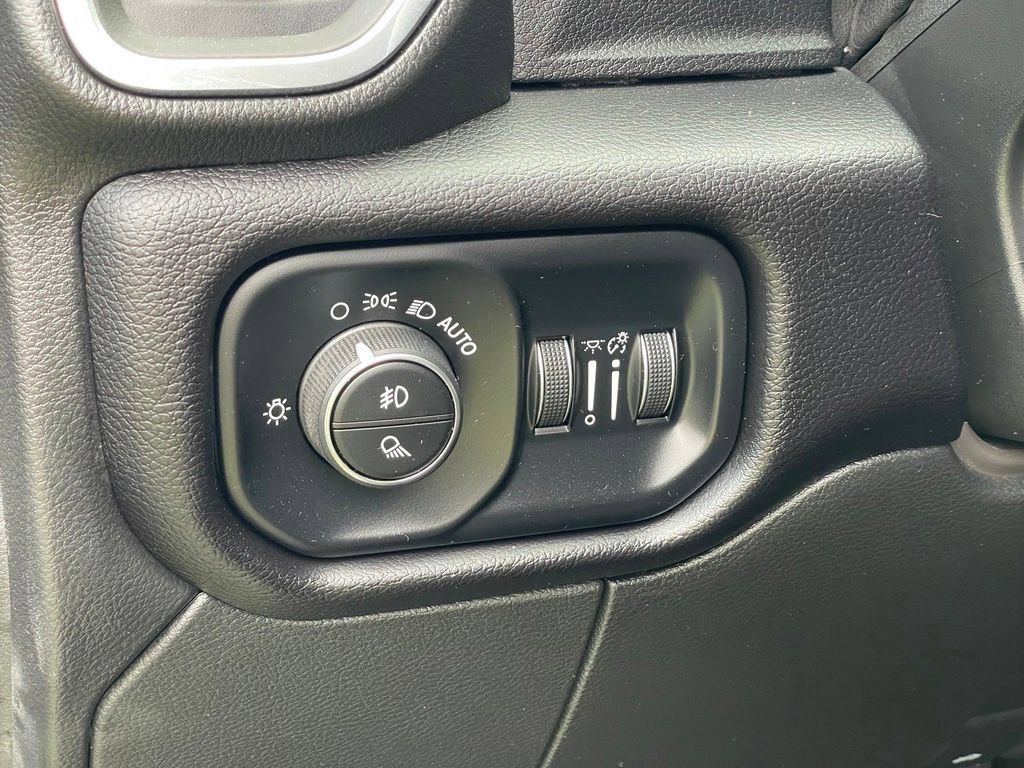 Used 2024 RAM 2500 Laramie w/ Safety Group AWD/4WD image 16