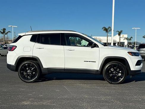 New 2026 Jeep Compass Latitude image 3