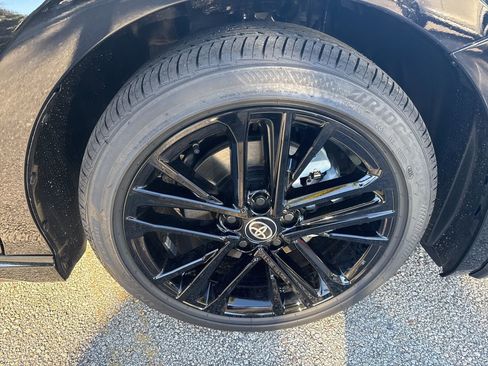 Used 2026 Toyota Camry SE image 9