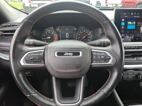 Used 2022 Jeep Compass Limited image 25