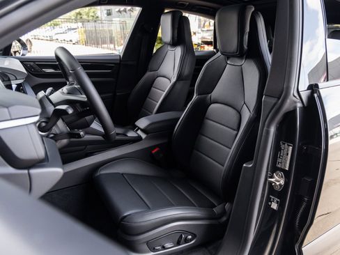 New 2026 Porsche Macan 4 Electric AWD/4WD image 5