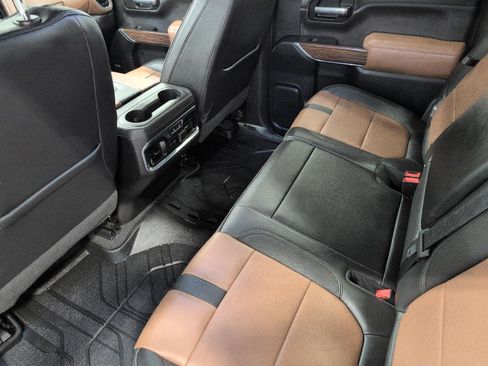 Used 2021 Chevrolet Silverado 1500 High Country w/ Technology Package AWD/4WD image 21